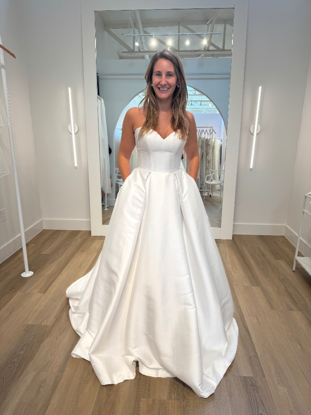 Brand New, never worn or altered wedding dress